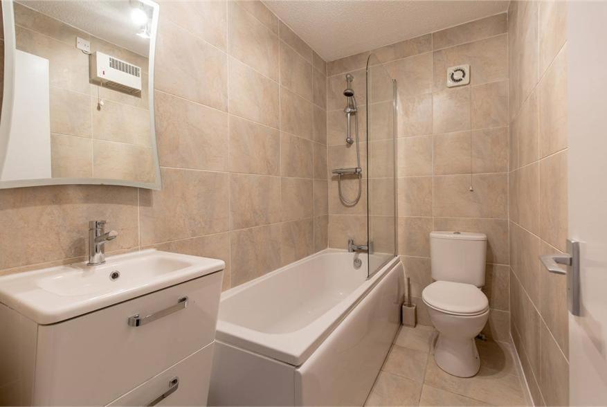 Lovely Ground Floor Apartment In Great Location At The Shore, Единбург Екстериор снимка