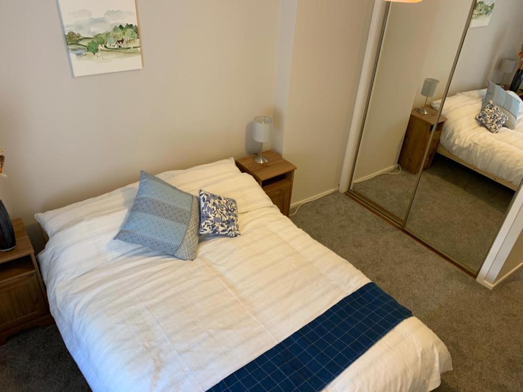Lovely Ground Floor Apartment In Great Location At The Shore, Единбург Екстериор снимка